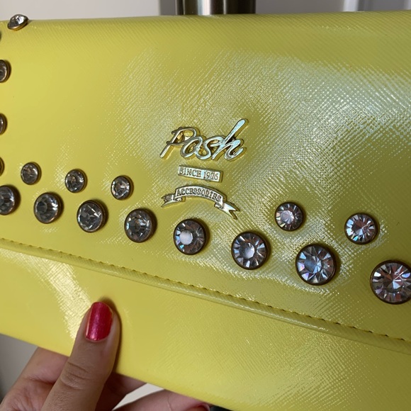 Posh Yellow Rhinestone Clutch - Picture 7 of 9